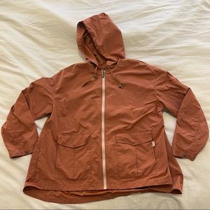 Rain Jacket/ Wind Breaker